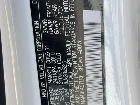 Used 2018 Volvo XC60 T8 Inscription image 34