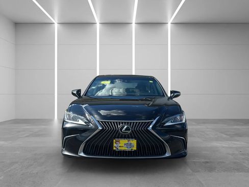 Used 2019 Lexus ES 350 w/ Premium Package FWD image 2