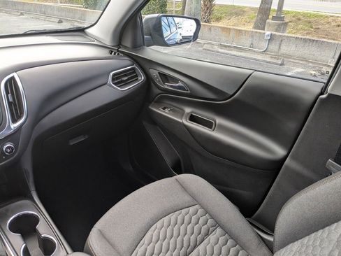 Used 2020 Chevrolet Equinox LT image 19