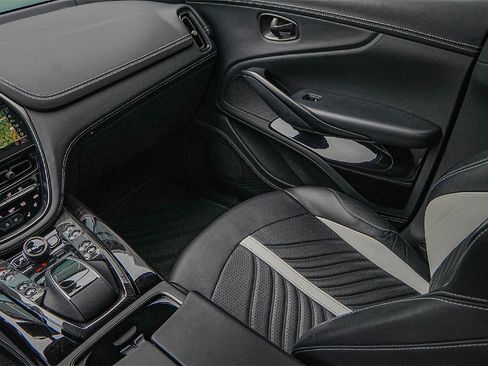 Used 2023 Aston Martin DBX 707 image 39