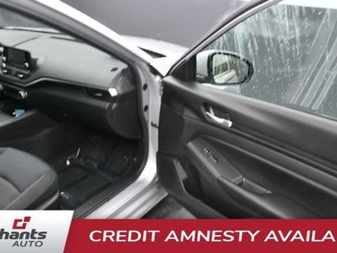 Used 2021 Nissan Altima 2.5 S FWD image 14