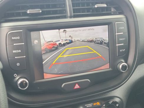 Used 2025 Kia Soul LX w/ LX Technology Package image 16