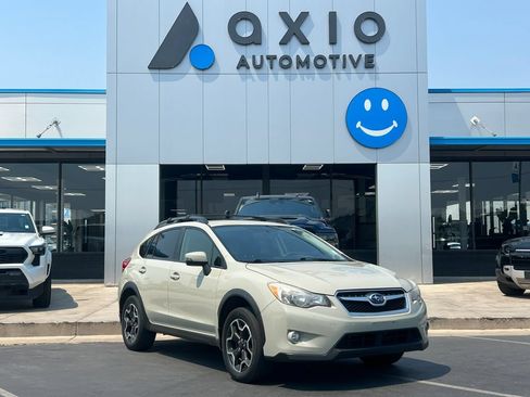 Used 2015 Subaru Crosstrek 2.0i Limited w/ Popular Package #2 AWD/4WD image 1