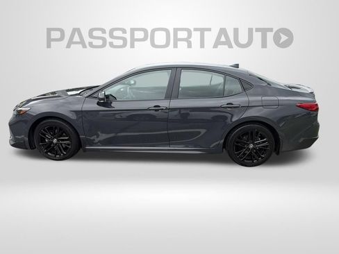 Used 2025 Toyota Camry SE FWD image 2
