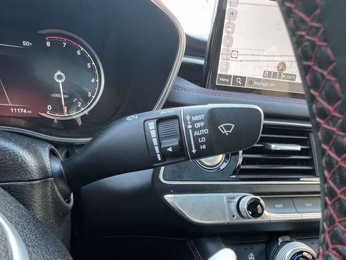 Used 2023 Genesis G70 3.3T w/ Sport Prestige Package image 27