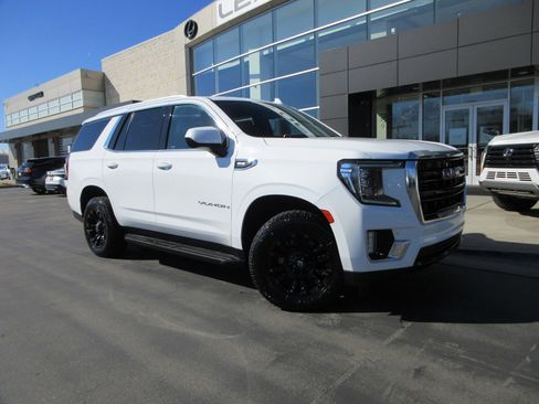 Used 2021 GMC Yukon SLE image 16
