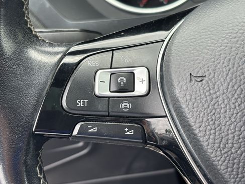 Used 2021 Volkswagen Tiguan SE R-Line AWD/4WD image 19