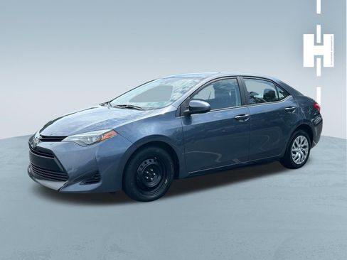 Used 2018 Toyota Corolla LE FWD image 3