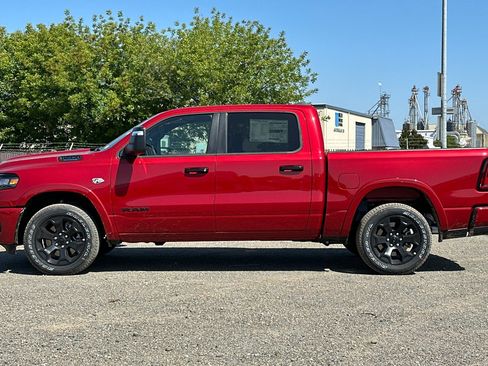 New 2026 RAM 1500 4x4 Crew Cab image 6