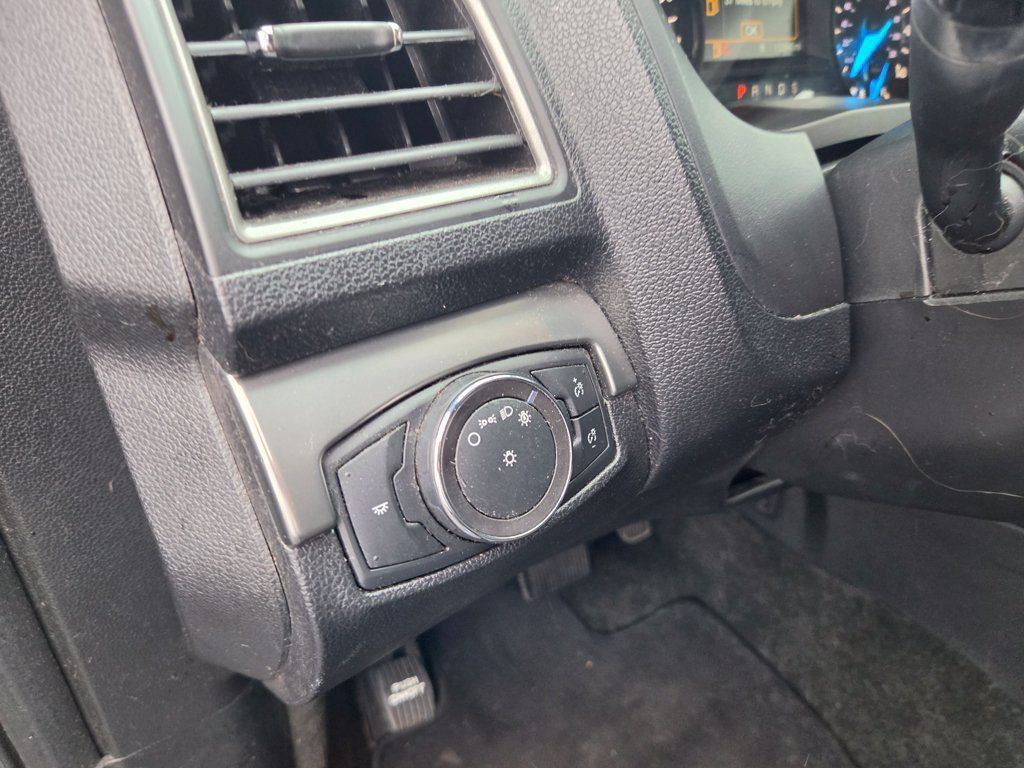 Used 2018 Ford Explorer XLT AWD/4WD image 11