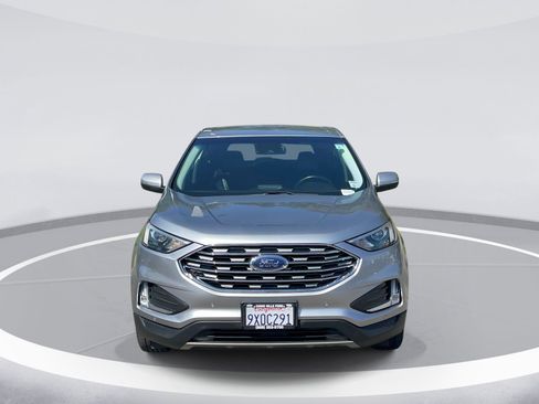 Used 2022 Ford Edge Titanium AWD/4WD image 2