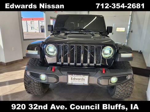 Used 2020 Jeep Gladiator Rubicon image 3