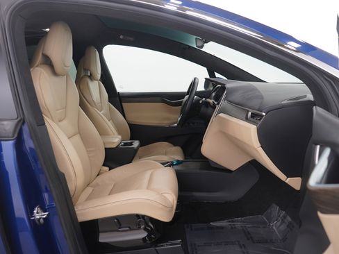 Used 2016 Tesla Model X Performance image 13