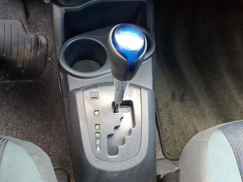 Used 2015 Toyota Prius C Two image 27