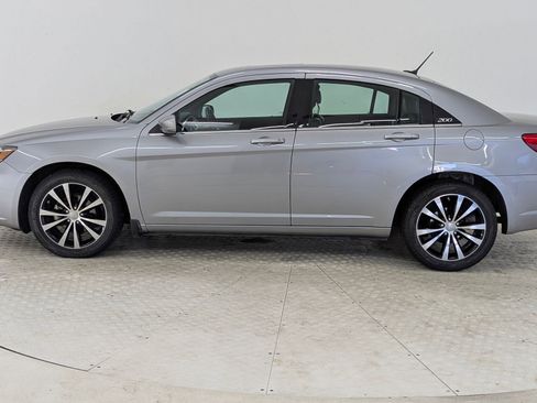 Used 2013 Chrysler 200 Limited w/ Sun/Sound Group image 2