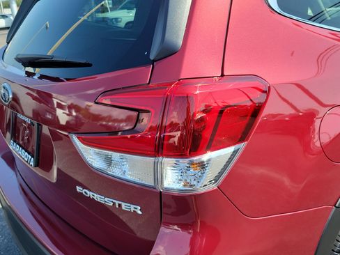 Used 2023 Subaru Forester Limited AWD/4WD image 11