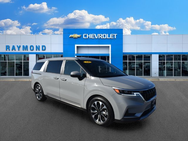 Used 2024 Kia Carnival EX FWD image 1