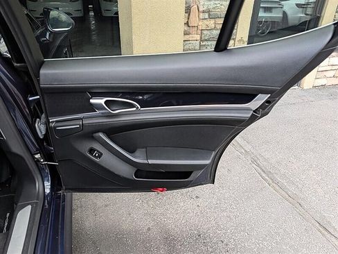 Used 2012 Porsche Panamera S RWD image 27