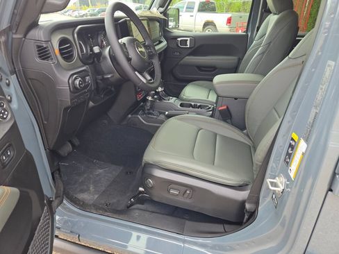 New 2026 Jeep Gladiator Mojave AWD/4WD image 18