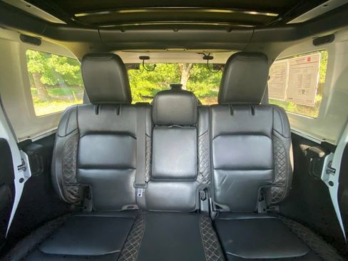 Used 2021 Jeep Wrangler Unlimited Sahara AWD/4WD image 6