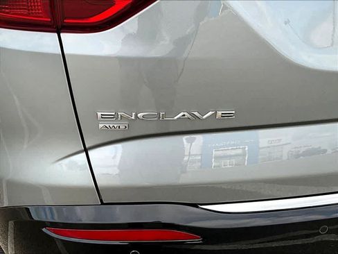 Used 2024 Buick Enclave Essence w/ Technology Package AWD/4WD image 25