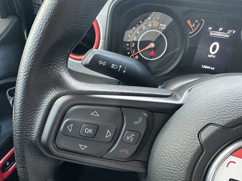 Used 2025 Jeep Gladiator Sport AWD/4WD image 17