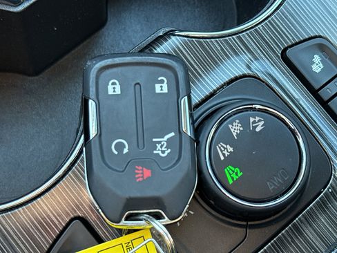 Used 2023 GMC Acadia SLT w/ Elevation Edition image 37