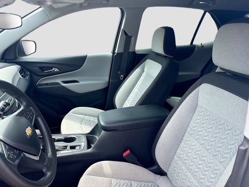 Used 2024 Chevrolet Equinox LS FWD image 19