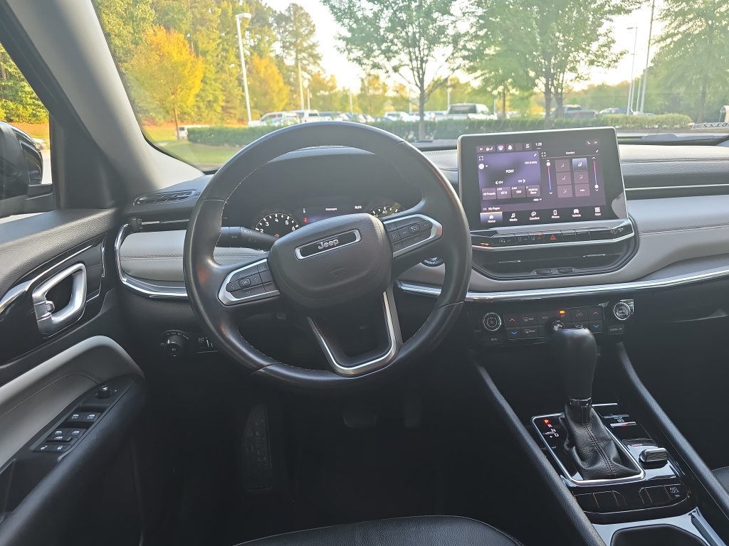 Used 2022 Jeep Compass Limited AWD/4WD image 14