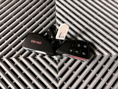 Used 2021 GMC Yukon SLT AWD/4WD image 11