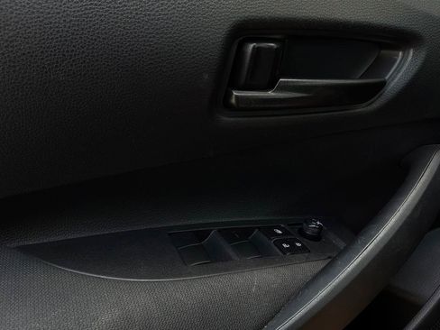 Used 2025 Toyota Corolla LE FWD image 21