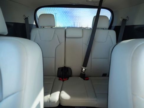 Used 2024 Kia Telluride EX w/ EX Captain's Chair Package image 28