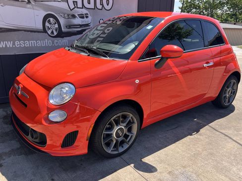 Used 2019 FIAT 500 Pop w/ Popular Equipment Package FWD image 1