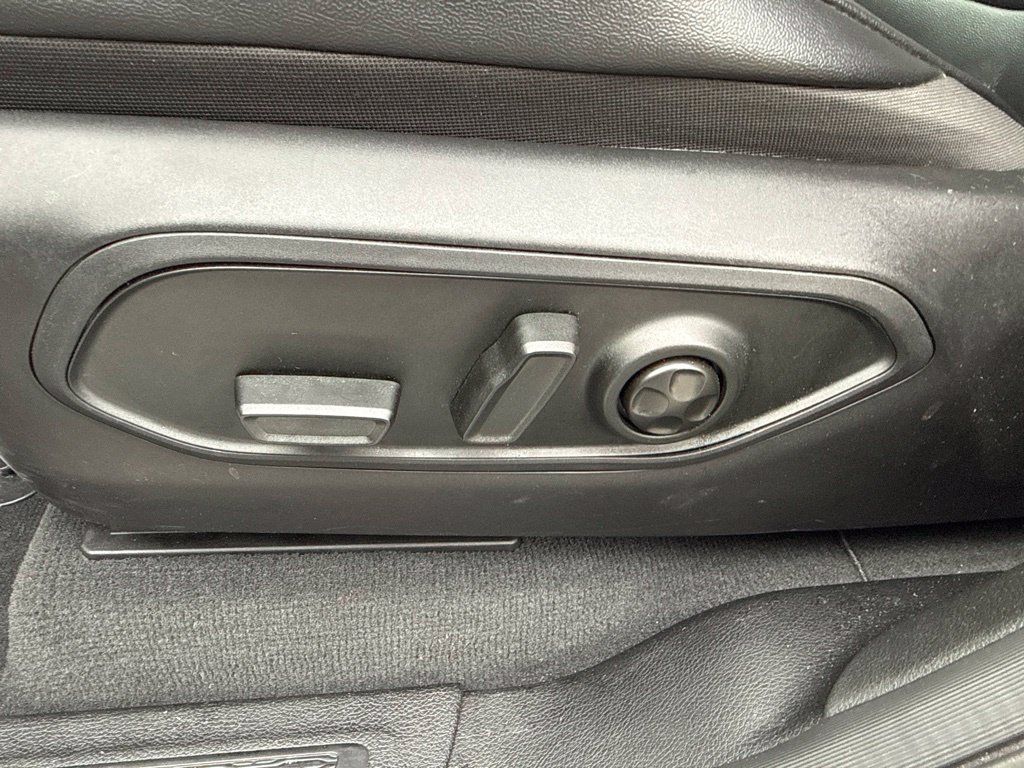 Used 2026 Jeep Grand Cherokee Limited AWD/4WD image 25