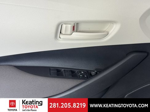Used 2025 Toyota Corolla LE FWD image 12