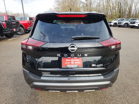 Used 2022 Nissan Rogue SL w/ SL Premium Package image 7