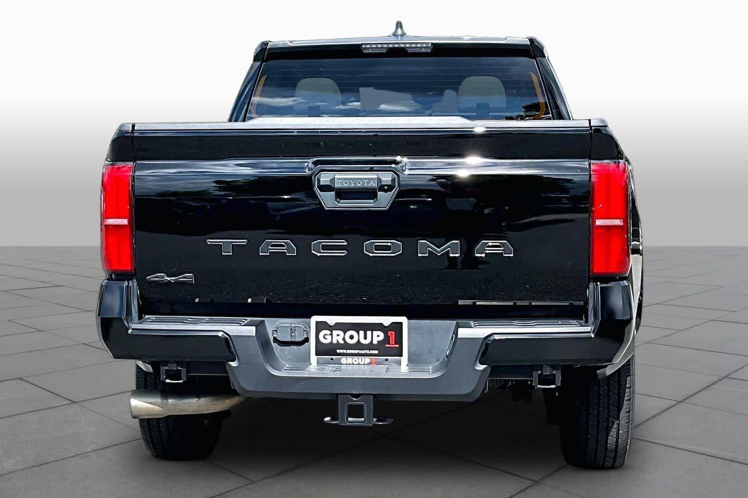 Used 2024 Toyota Tacoma SR5 AWD/4WD image 5