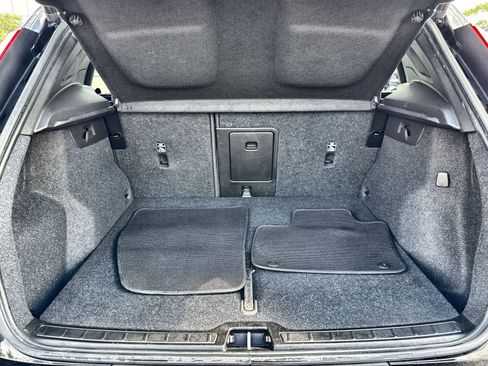 Certified 2023 Volvo XC40 B5 Ultimate w/ Climate Package AWD/4WD image 26