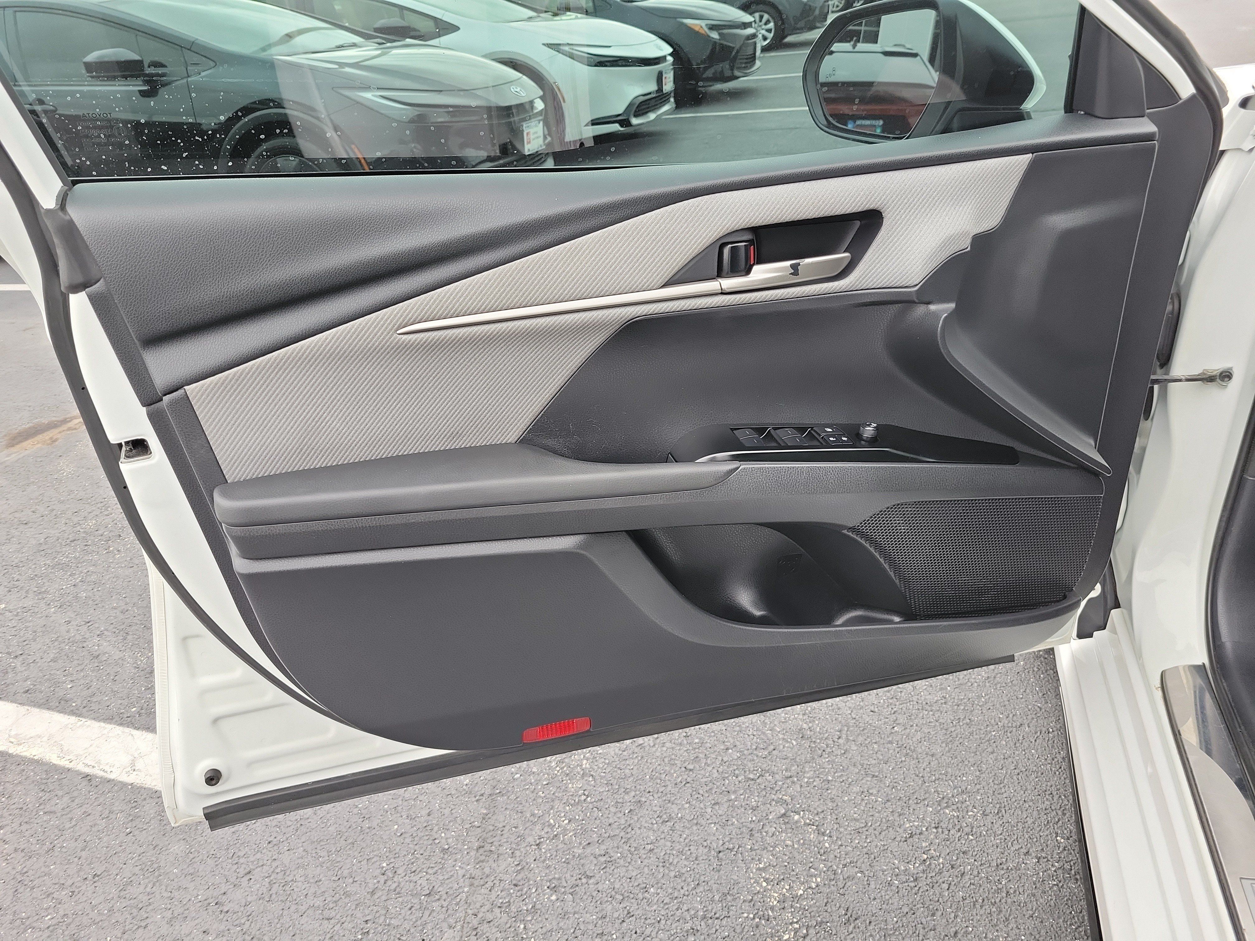 Certified 2025 Toyota Camry SE w/ Convenience Package FWD image 18