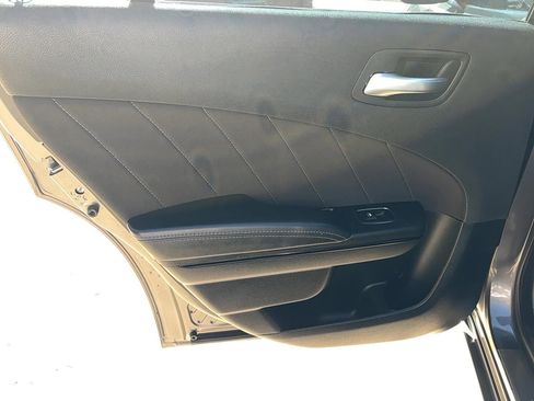 Used 2020 Dodge Charger SXT w/ Blacktop Package image 10