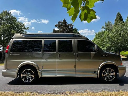 Used 2016 GMC Savana 2500 RWD image 5