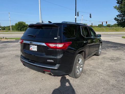 Used 2021 Chevrolet Traverse High Country AWD/4WD image 3
