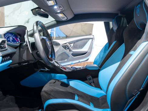 Used 2023 Lamborghini Huracan Tecnica RWD image 9