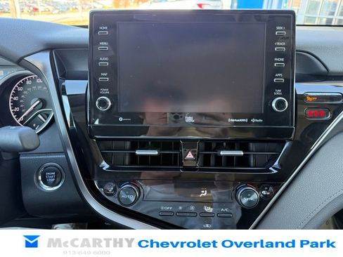 Used 2024 Toyota Camry XLE w/ Navigation Package image 24