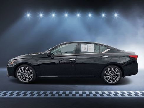 Used 2024 Nissan Altima 2.5 SL FWD image 6