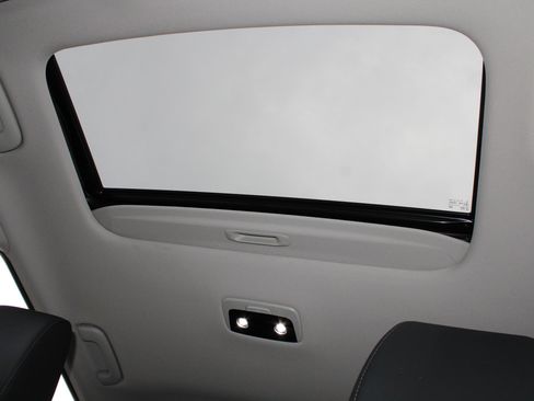 Used 2025 Kia Seltos EX w/ EX Sunroof Package image 10