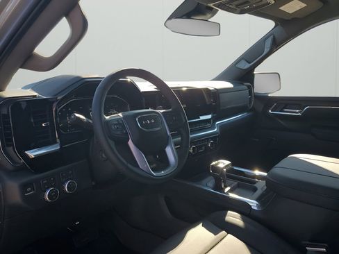 New 2026 GMC Sierra 1500 SLT image 30