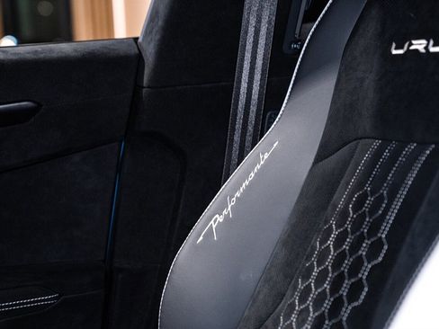 Used 2023 Lamborghini Urus Performante image 18