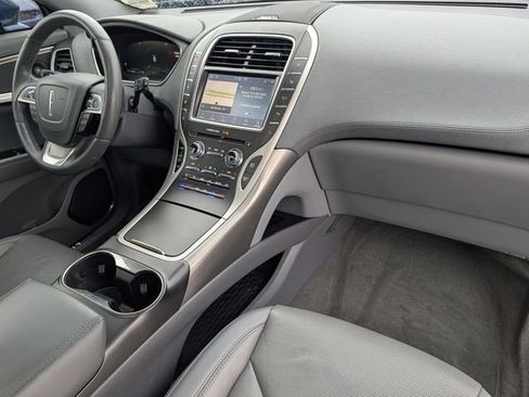 Used 2020 Lincoln Nautilus Reserve image 36