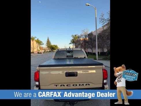 Used 2017 Toyota Tacoma TRD Off-Road w/ Premium & Technology Package AWD/4WD image 16